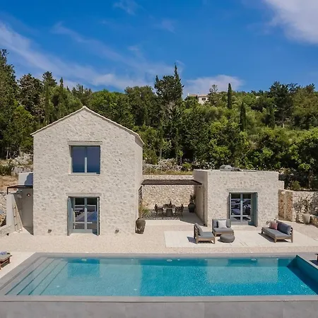 Villa Thymisis 2 *